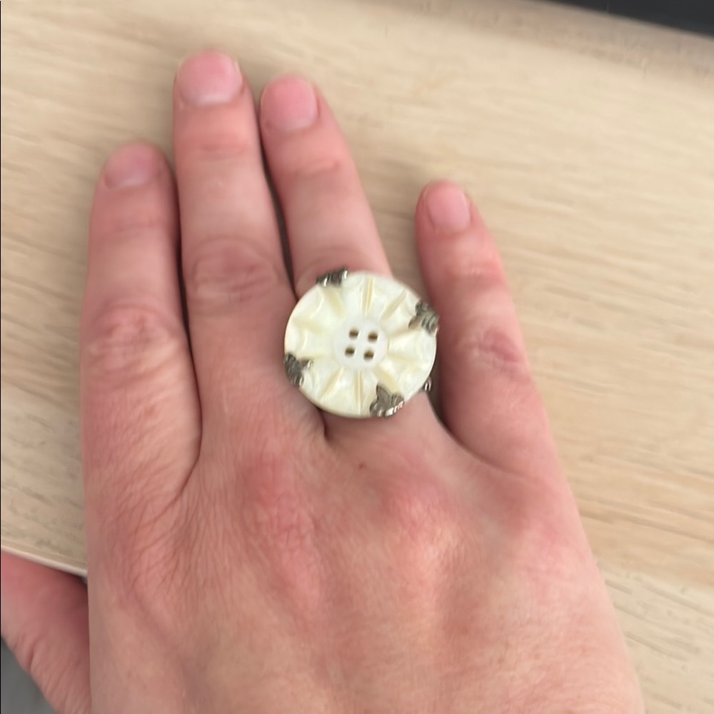 Vintage Button Ring Elegant Cream